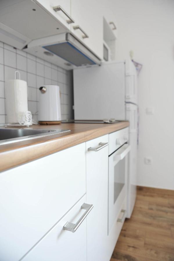 Apartmani Rebecca Vir Extérieur photo