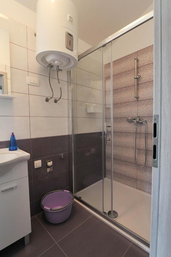 Apartmani Rebecca Vir Extérieur photo