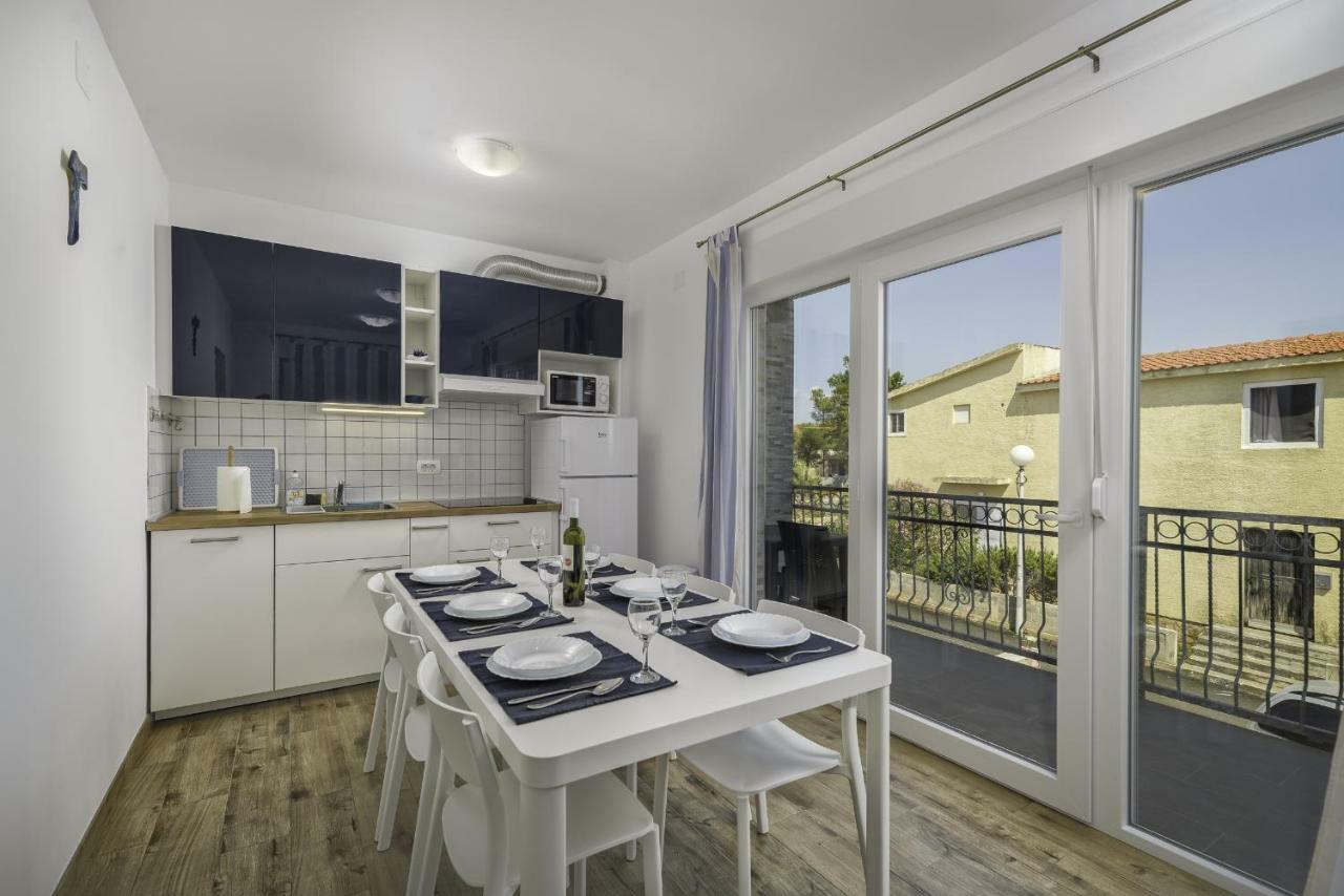 Apartmani Rebecca Vir Extérieur photo